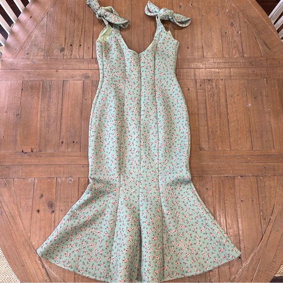 ASOS Pastel Floral Green Mermaid Dress V-neck midi Feminine Bows Cottagecore 4 - Picture 9 of 12